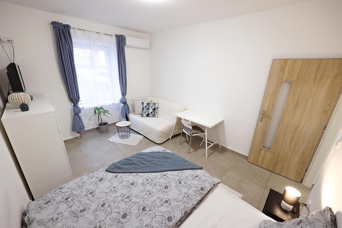 Fara No71 Apart 3 Libice nad Cidlinou Exteriér fotografie
